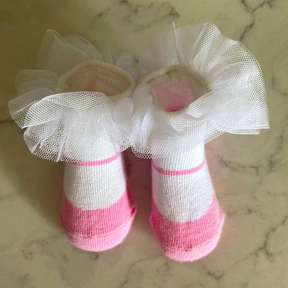 NWT SLIPPER SOCKS - Picture 2 of 2